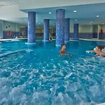 فندق Illot 4*