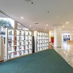 فندق Illot 4*