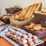 فندق Illot 4*