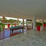 فندق Illot