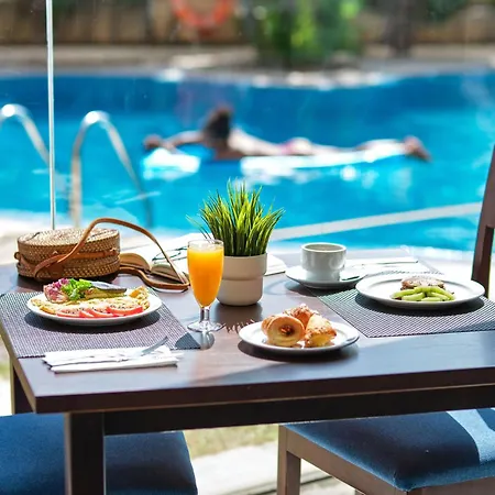 Illot Hotel 4*