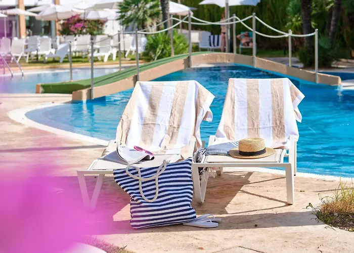 Ξενοδοχείο Illot 4*