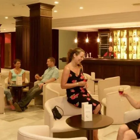 Illot Hotel 4*